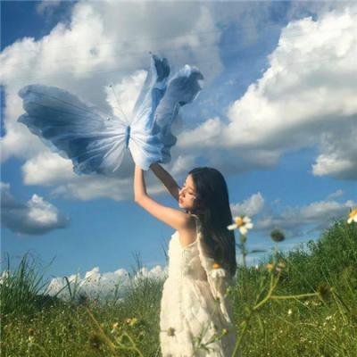 流量艺人旧照被扒，凌晨内幕曝光，评论区彻底沦陷
